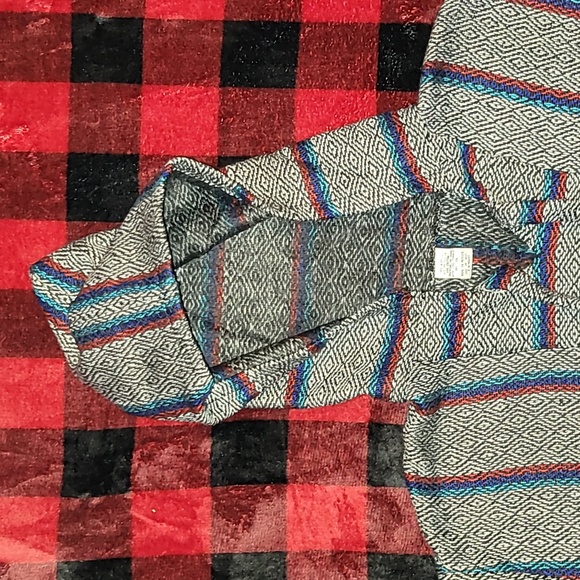 Vintage. Mexican Baja Hoodie. Knit.  Like-new. Size Medium - Picture 6 of 14